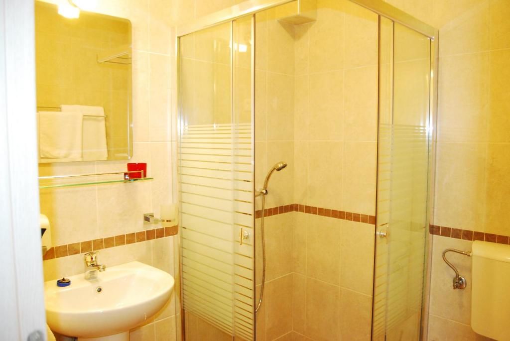 Отель Hotel Art Media Херцег-Нови