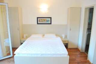 Отель Hotel Art Media Херцег-Нови Номер-студио с балконом-1