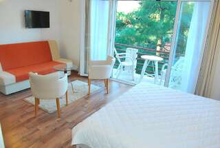 Отель Hotel Art Media Херцег-Нови Номер-студио с балконом-4